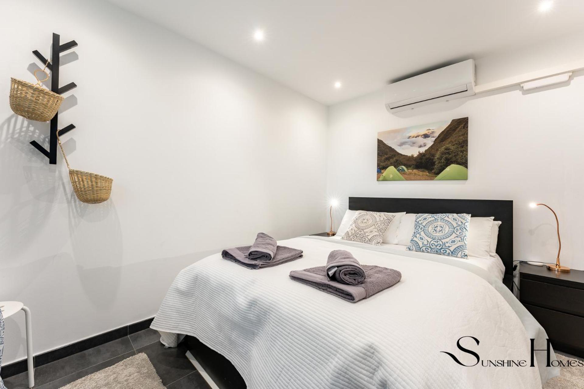 Stylish Seaview Terrace Retreat Apartament *