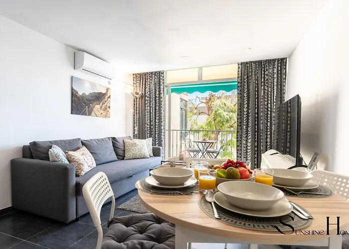 Stylish Seaview Terrace Retreat